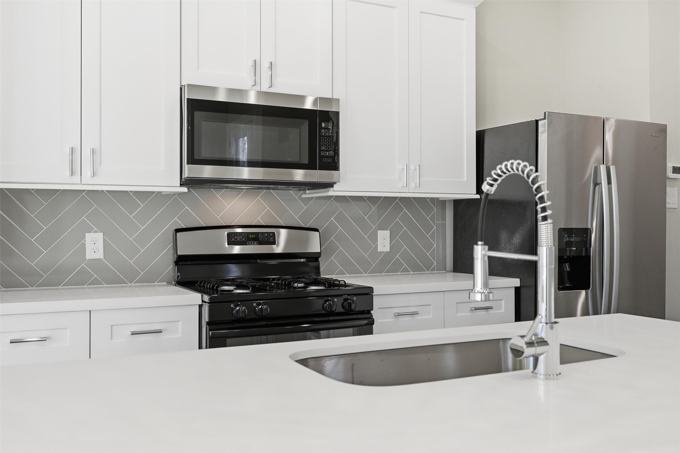 8014 Huntington Springs Lane Houston, TX 77093 - Photo 19 of 50