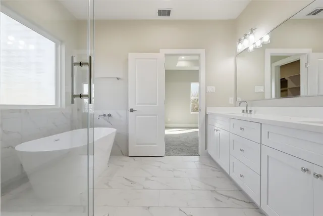 $2,725 | 8014 Huntington Springs Lane, Houston, TX 77093