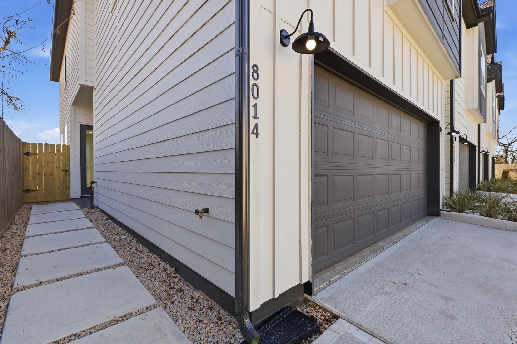 8014 Huntington Springs Lane Houston, TX 77093 - Photo 5 of 50