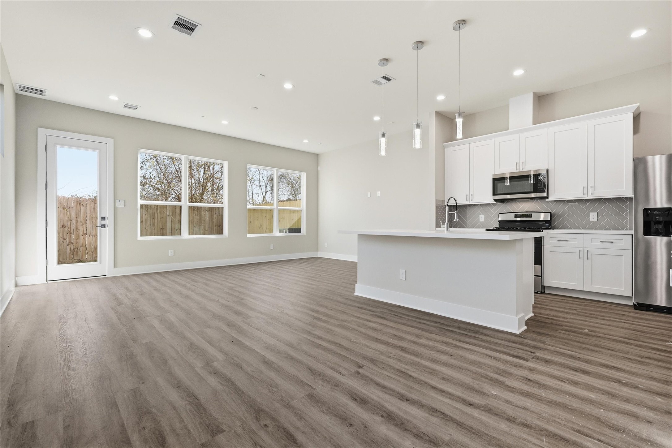 8014 Huntington Springs Lane Houston, TX 77093 - Photo 7 of 50