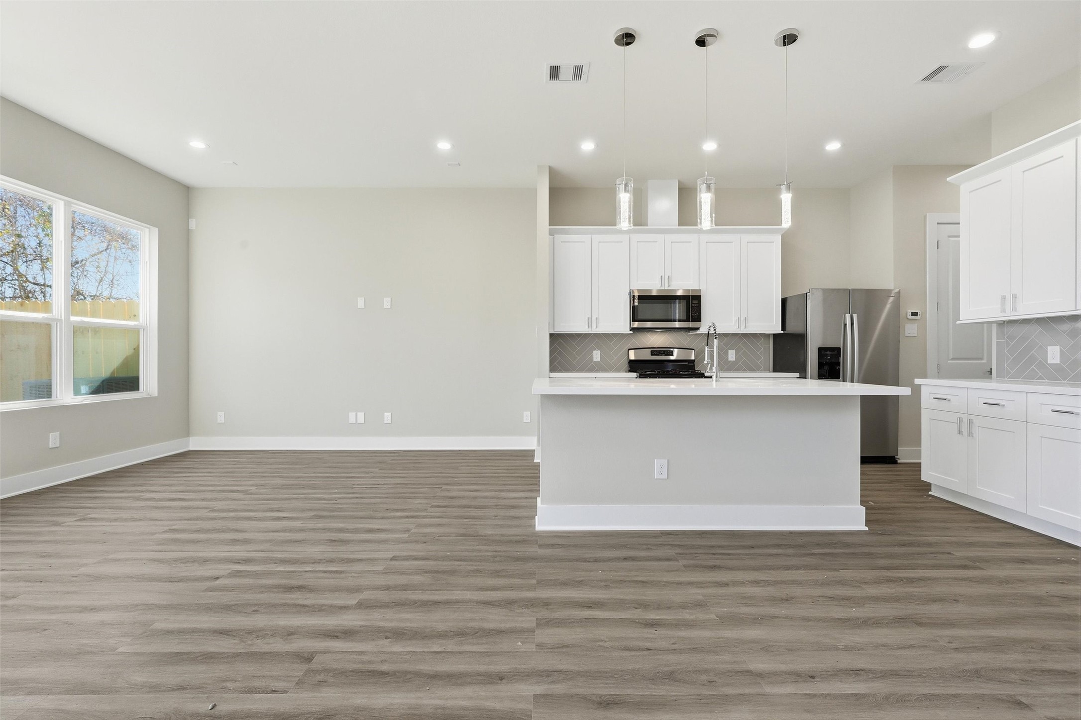 8014 Huntington Springs Lane Houston, TX 77093 - Photo 8 of 50