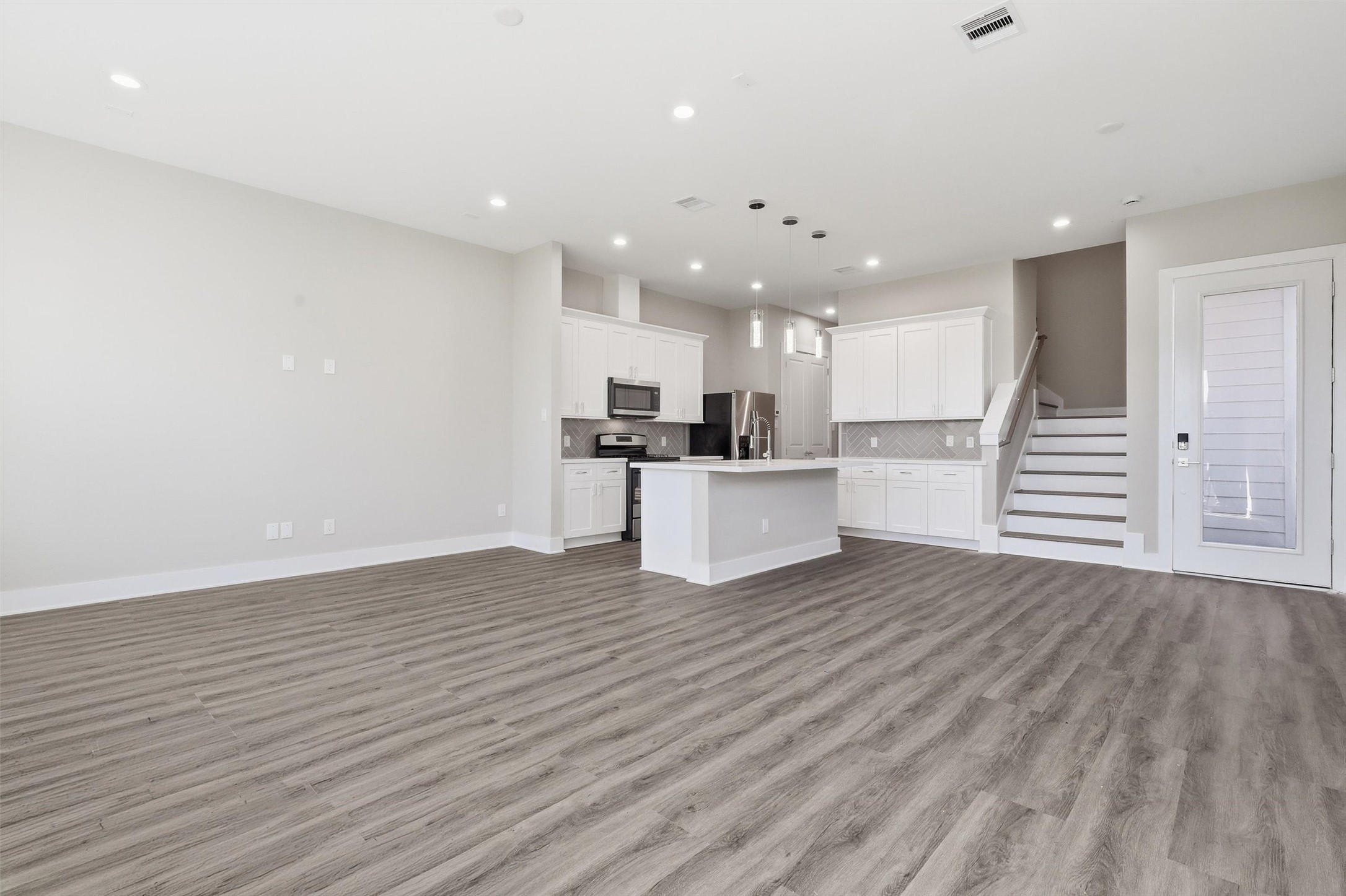 8014 Huntington Springs Lane Houston, TX 77093 - Photo 9 of 50