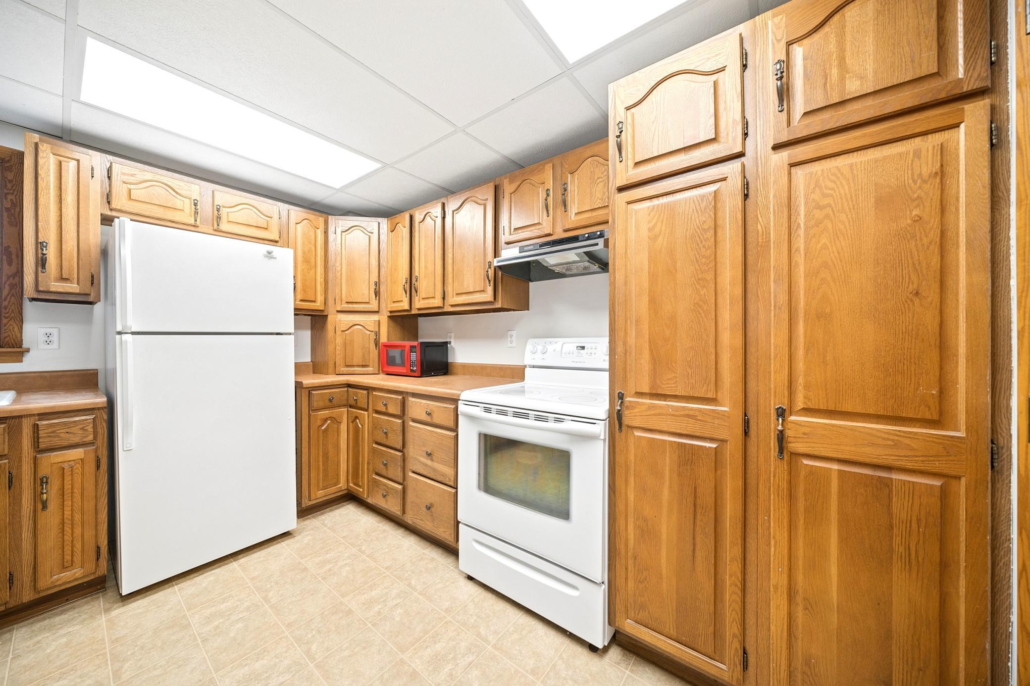 112 7th Avenue Northwest Faribault, MN 55021 - Photo 10 of 28