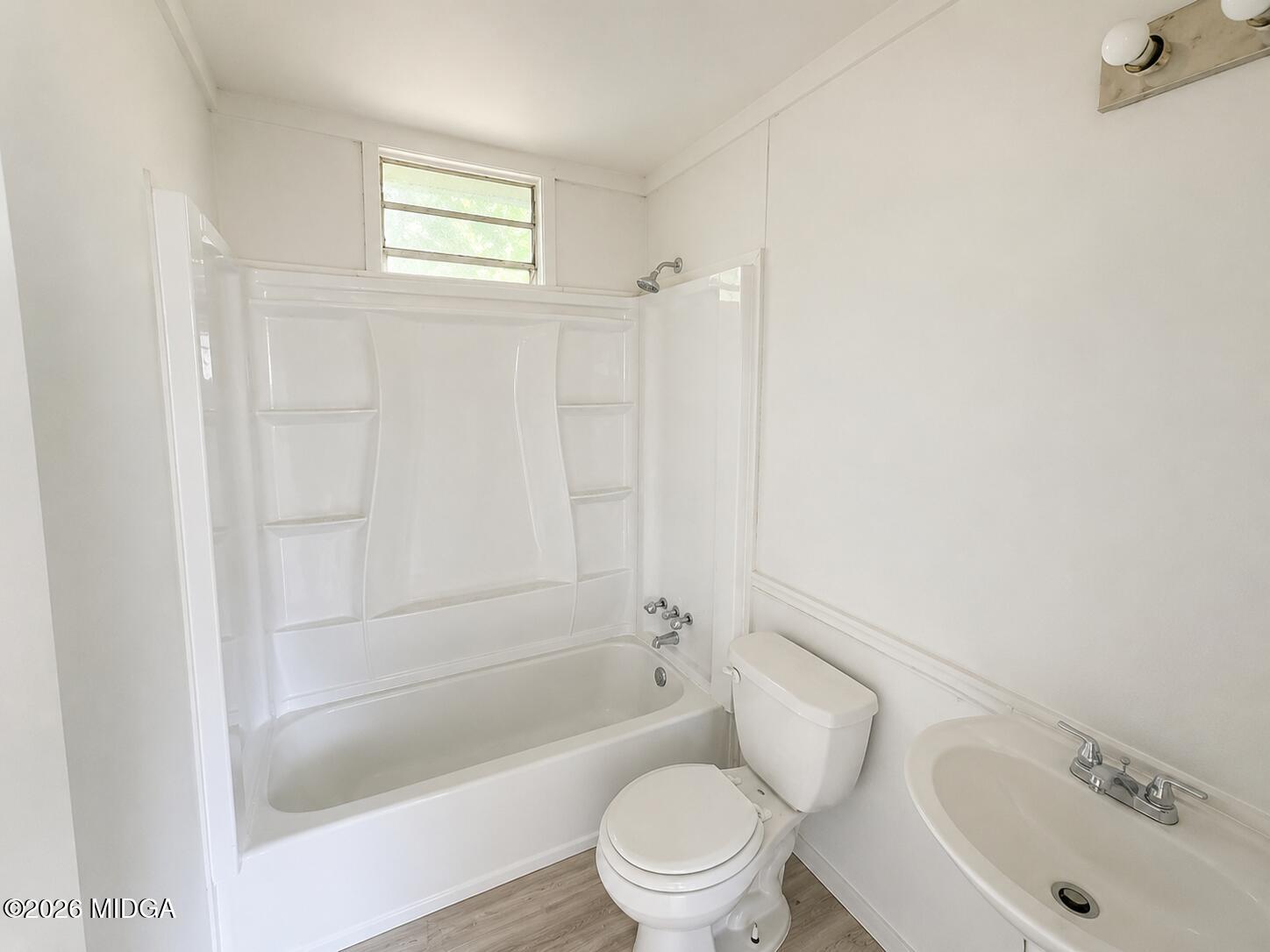 965 Ell Street Macon, GA 31206 - Photo 5 of 7 Unit 2 Bathroom