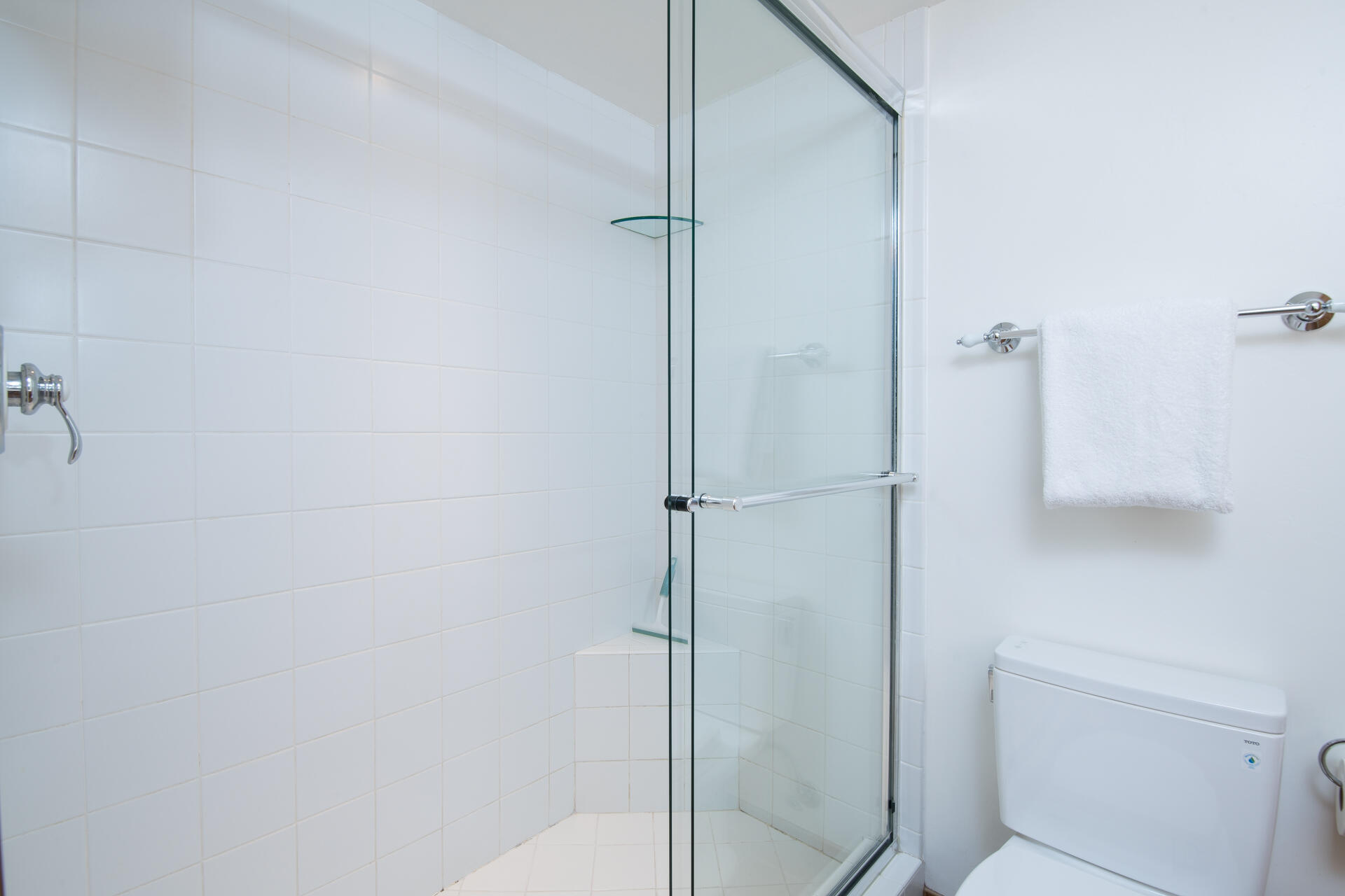 119 Picabo Street, Unit E3 Ketchum, ID 83340 - Photo 15 of 23 Primary bathroom