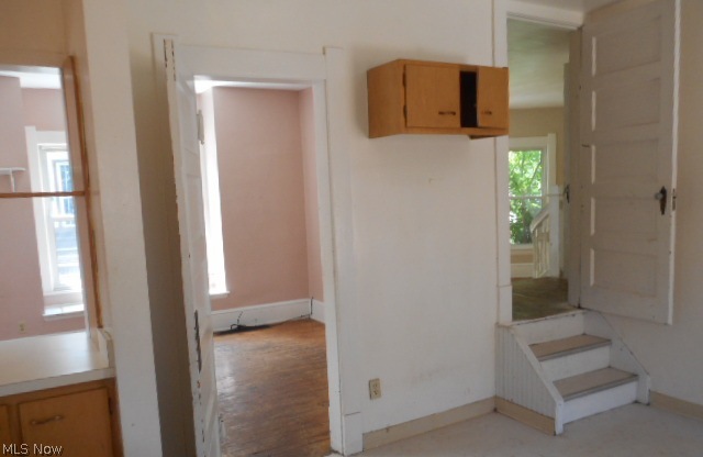 4269 Valley Road Cleveland, OH 44109 - Photo 16 of 22