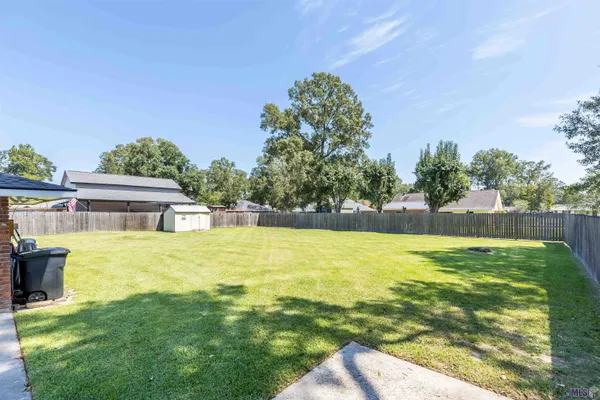 $339,900 | 6612 Lindsey Neal Drive, Greenwell Springs, LA 70739