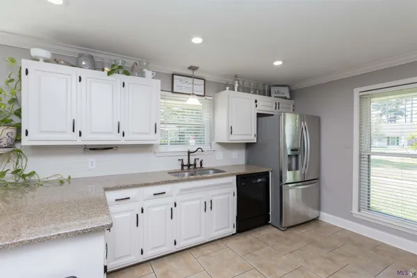 $339,900 | 6612 Lindsey Neal Drive, Greenwell Springs, LA 70739