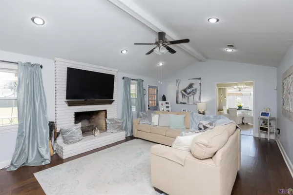 $339,900 | 6612 Lindsey Neal Drive, Greenwell Springs, LA 70739