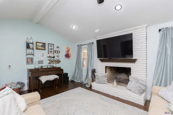 $339,900 | 6612 Lindsey Neal Drive, Greenwell Springs, LA 70739