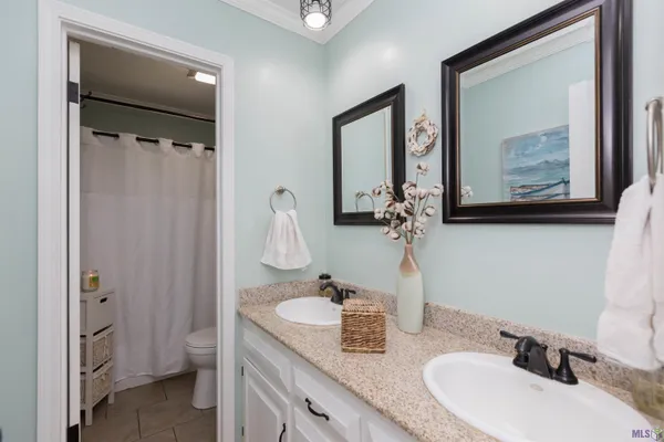 $339,900 | 6612 Lindsey Neal Drive, Greenwell Springs, LA 70739
