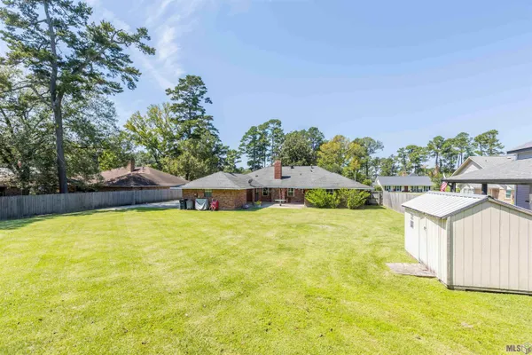 $339,900 | 6612 Lindsey Neal Drive, Greenwell Springs, LA 70739