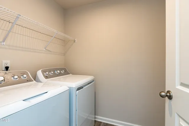 a view of room with an empty space