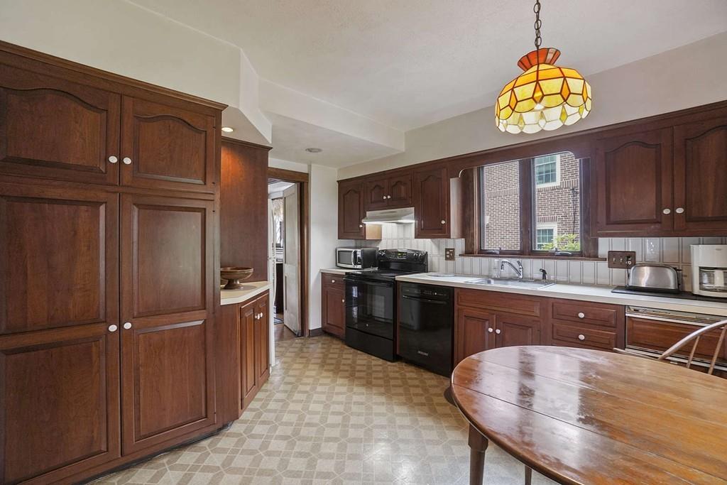 66 College Road Newton, MA 02467 - Photo 10 of 40 Gallery Image 10