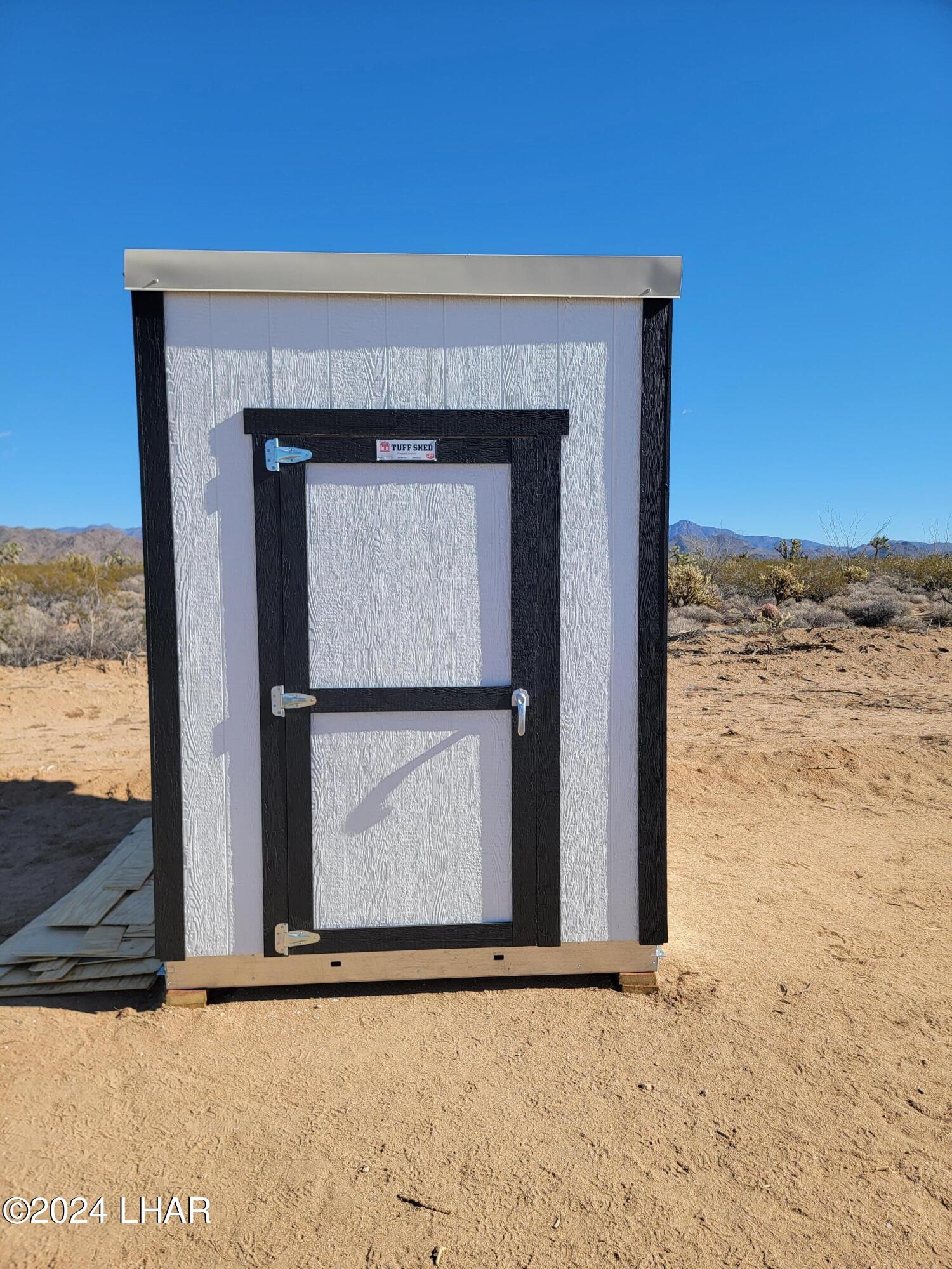 3252 South Dale Evans Road Yucca, AZ 86438 - Photo 6 of 19 Outhouse
