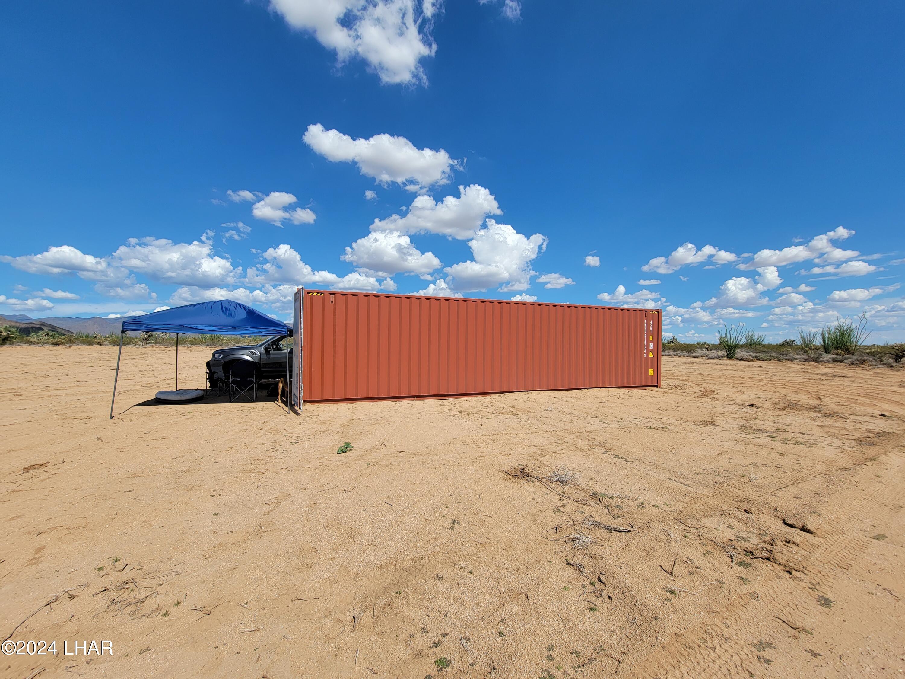 3252 South Dale Evans Road Yucca, AZ 86438 - Photo 8 of 19 Storage container