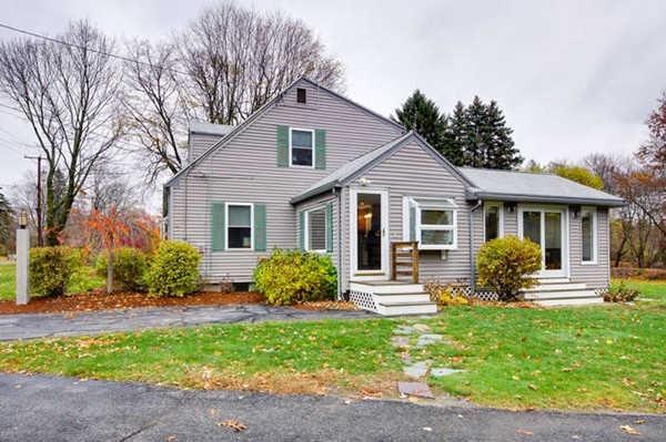 96 Locke Road Chelmsford, MA 01824 - Photo 3 of 30 Gallery Image 3