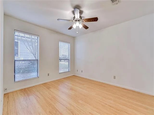 312 Sailmaster Street Lakeway, TX 78734 - Photo 7 of 16