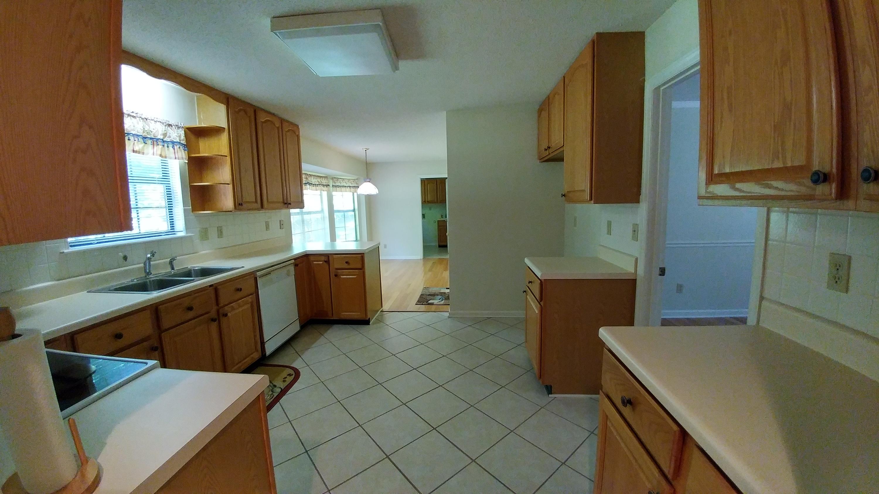 107 Nantucket Way Oak Ridge, TN 37830 - Photo 5 of 22 0531171029_HDR