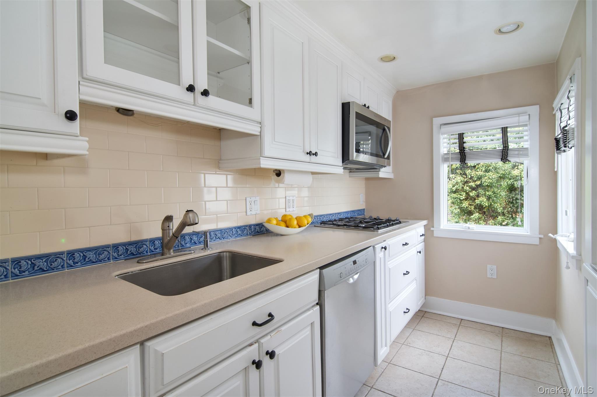 73 Kensington Road Bronxville, NY 10708 - Photo 11 of 33