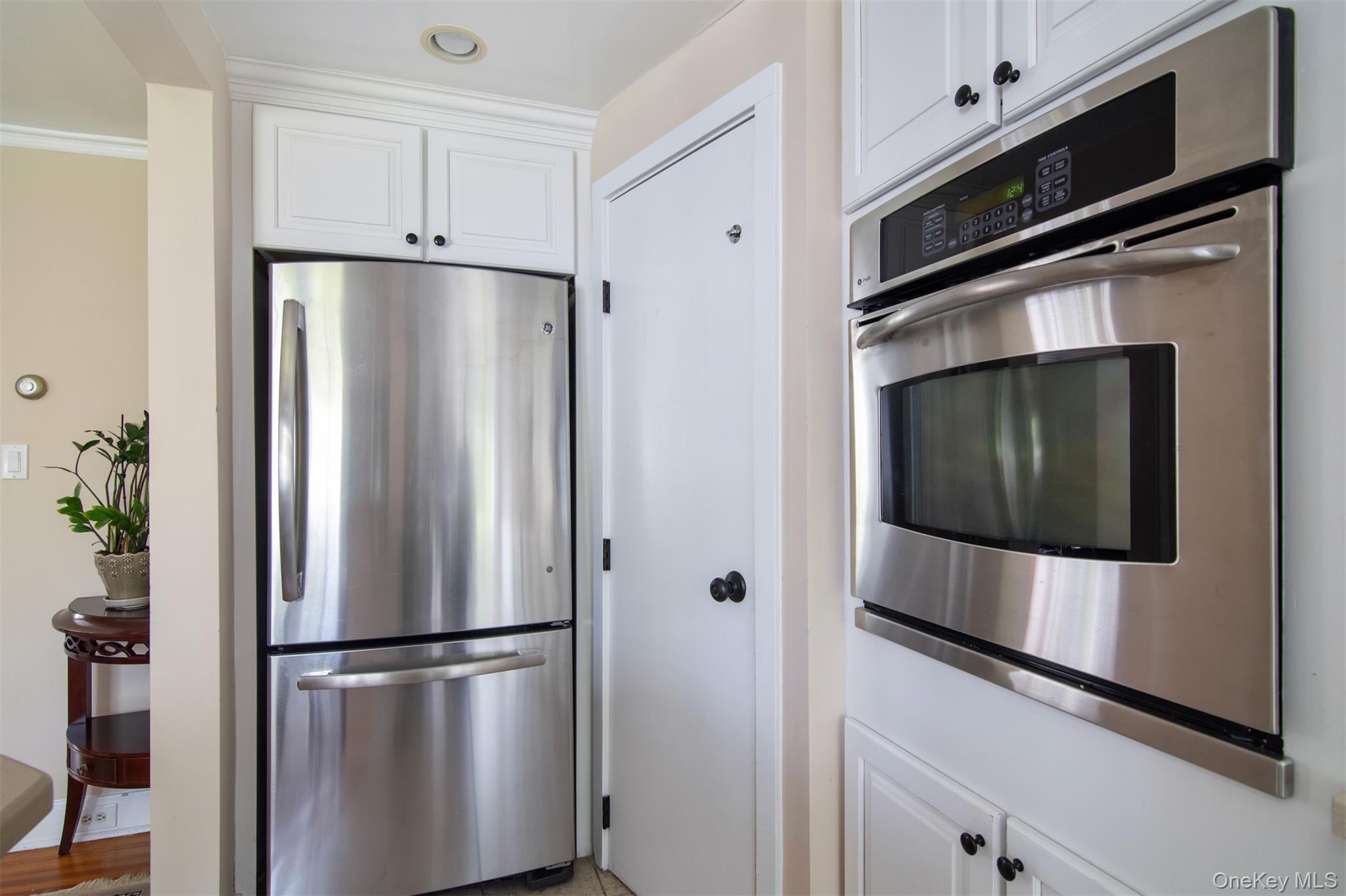 73 Kensington Road Bronxville, NY 10708 - Photo 13 of 33