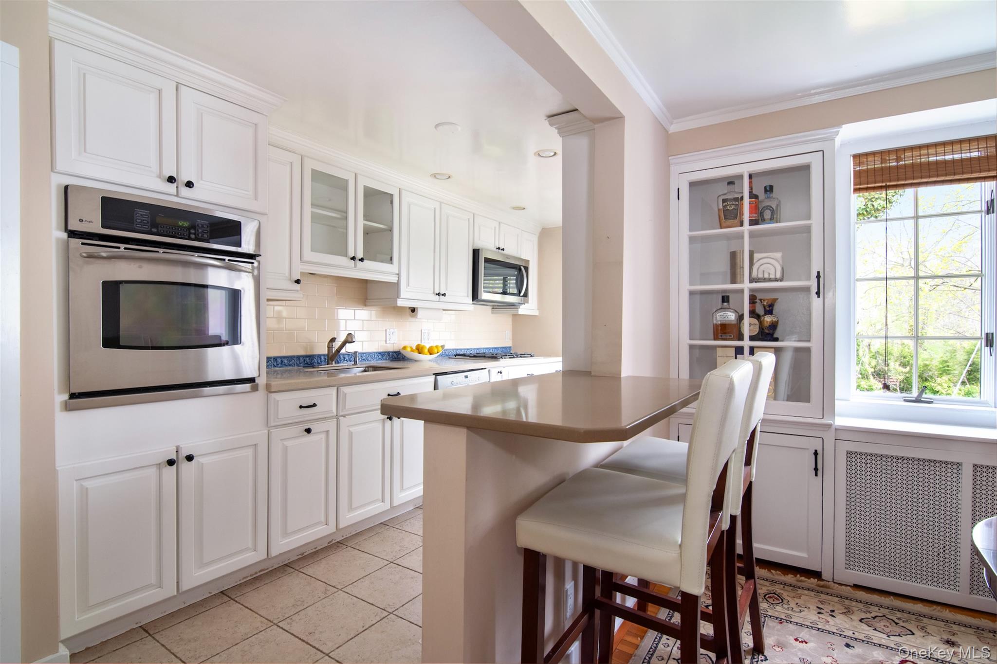 73 Kensington Road Bronxville, NY 10708 - Photo 9 of 33