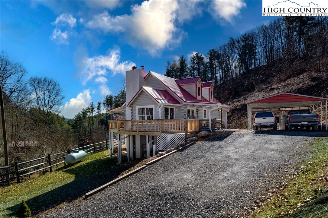 283 Deer Ridge Road Crumpler, NC 28617 - Photo 11 of 40