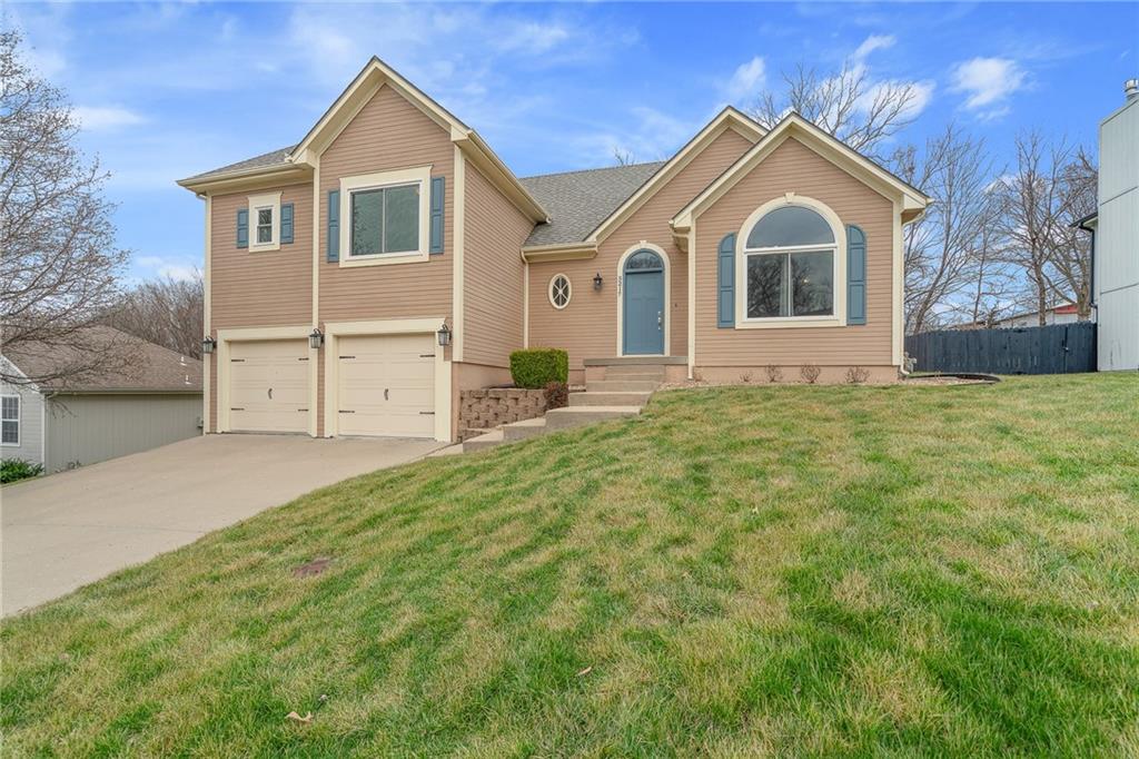 5217 South Powell Avenue Blue Springs, MO 64015 - Photo 2 of 35