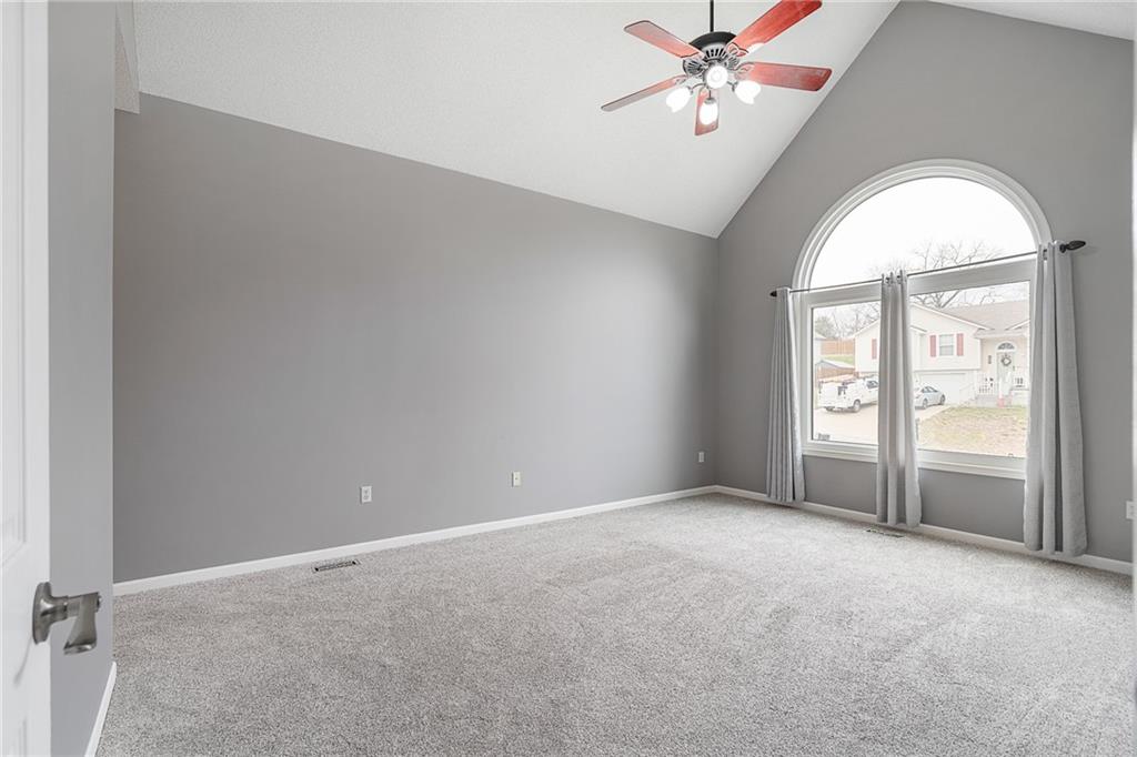 5217 South Powell Avenue Blue Springs, MO 64015 - Photo 6 of 35