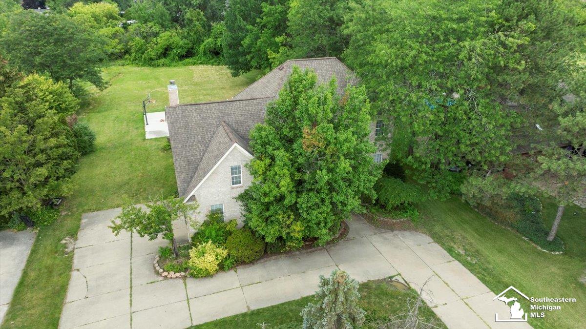 23670 Hall Road Trenton, MI 48183 - Photo 41 of 49 50147533-f89644ae-ba9d-436f-a815-8d2399fb46f0.JPG