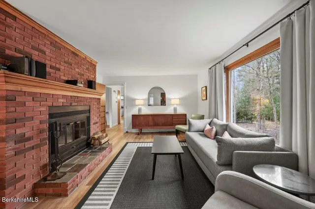 $3,500 | 34 Galway Court, Lenox, MA 01240