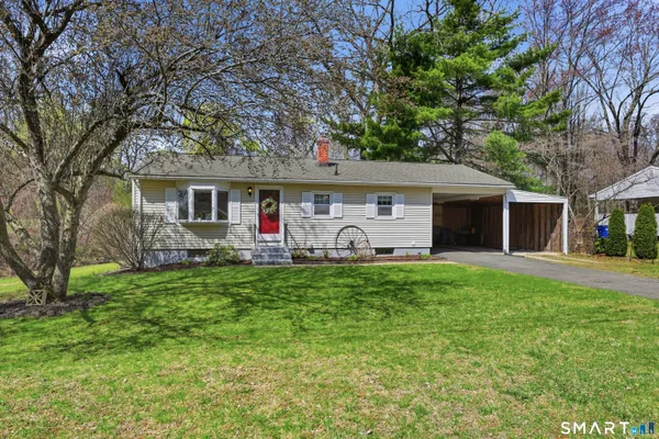 $295,000 | 23 Ellis Street, Windsor Locks, CT 06096