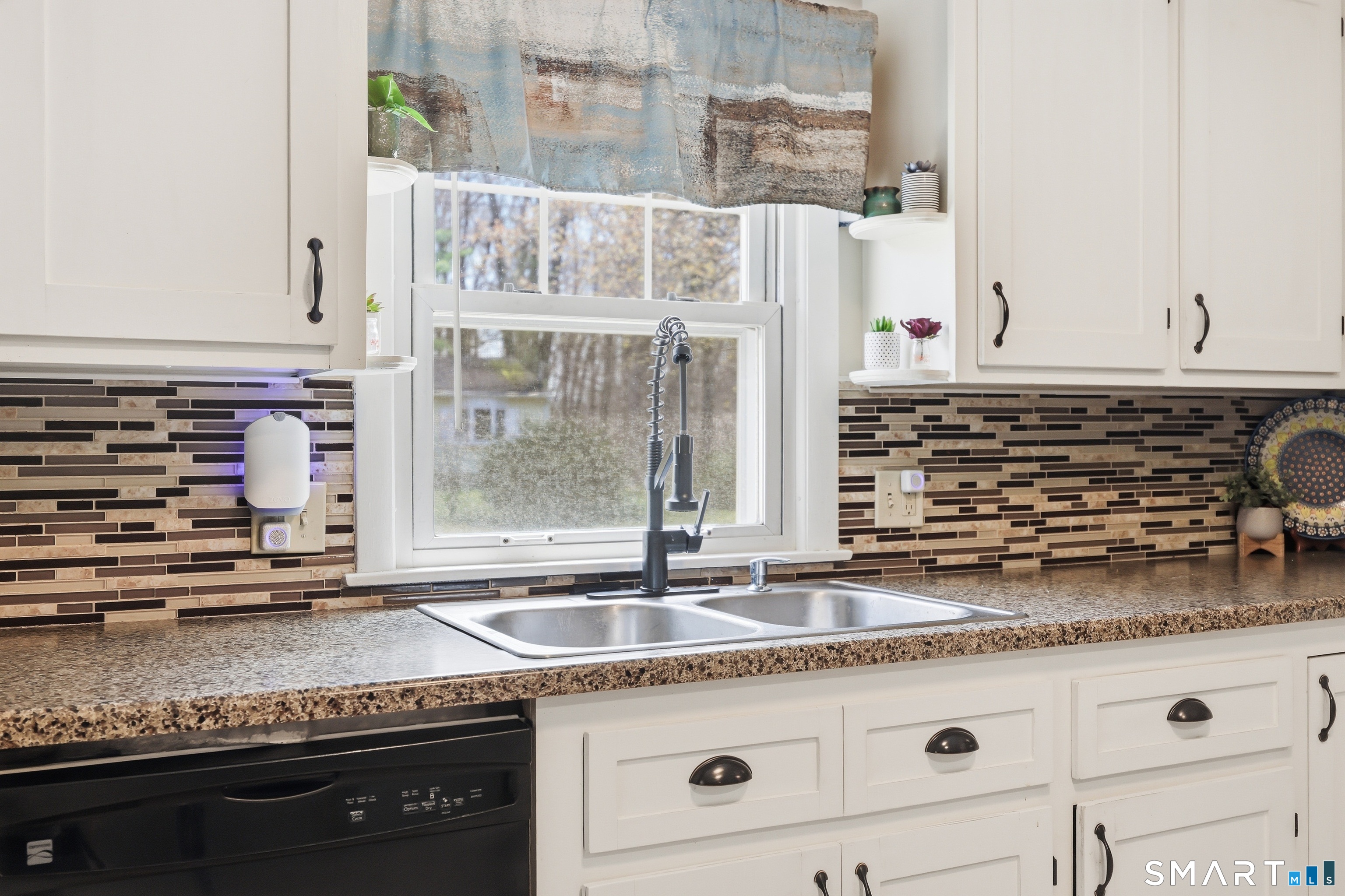 23 Ellis Street Windsor Locks, CT 06096 - Photo 11 of 34