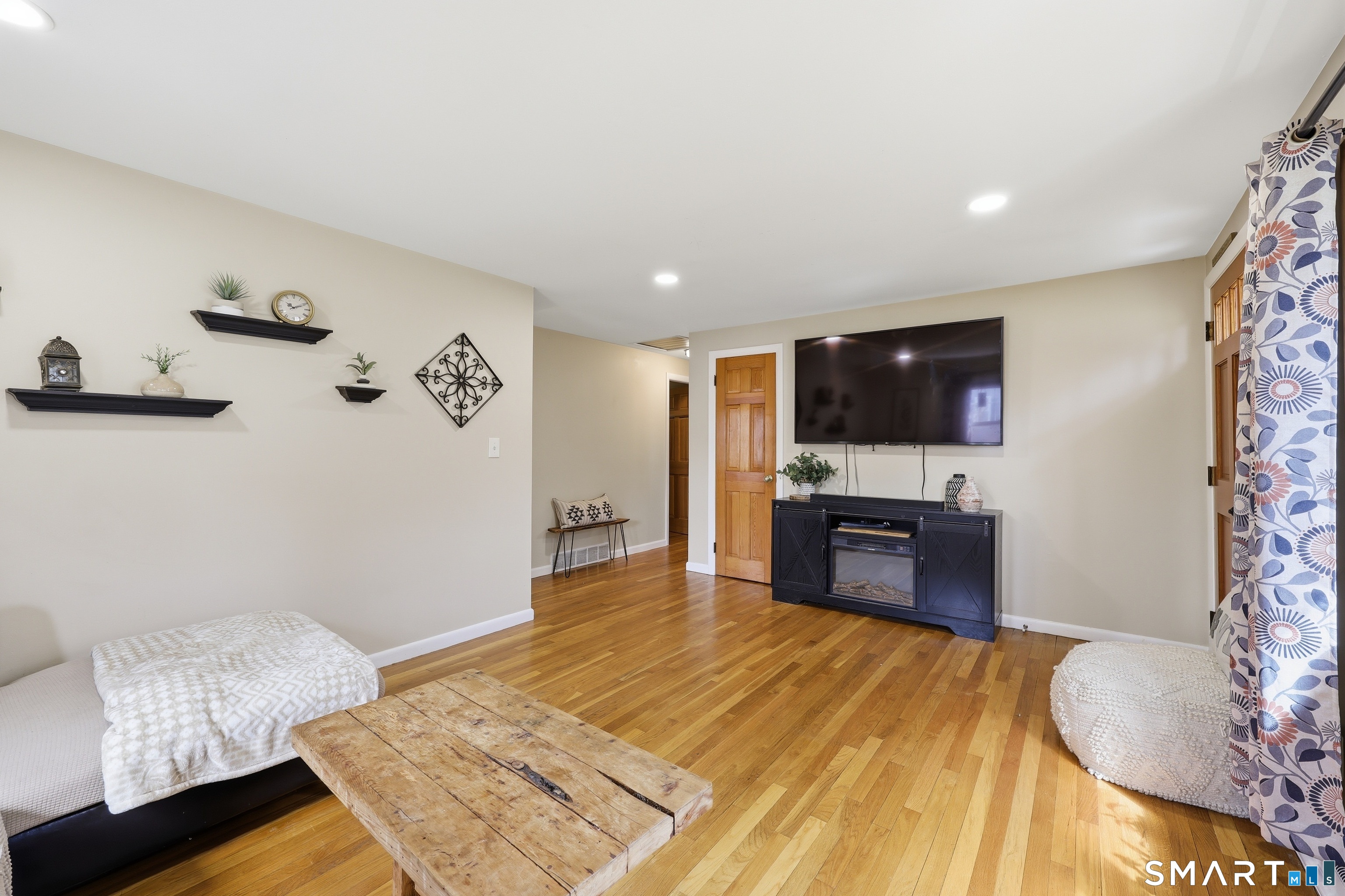 23 Ellis Street Windsor Locks, CT 06096 - Photo 18 of 34