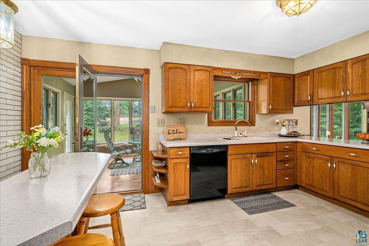 5009 Thompson Road Hermantown, MN 55811 - Photo 3 of 39 Gallery Image 3
