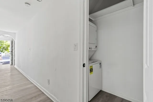 $2,500 | 205 North 16th Street, Unit 1, Bloomfield, NJ 07003