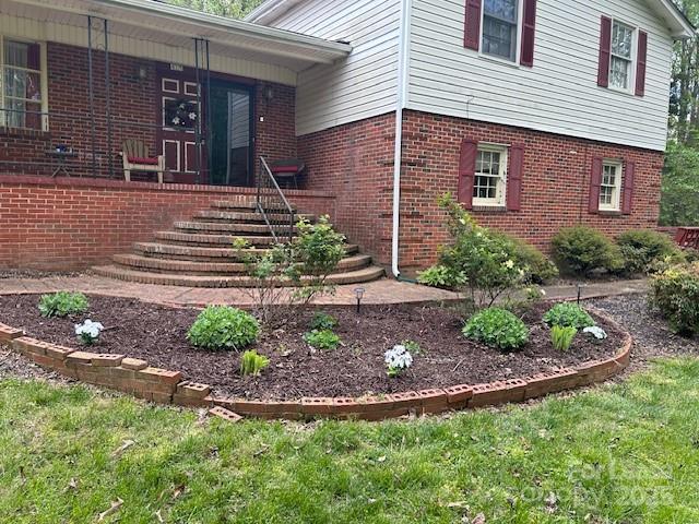 415 Crocker Road Kings Mountain, NC 28086 - Photo 1 of 1 a view of a house with a yard