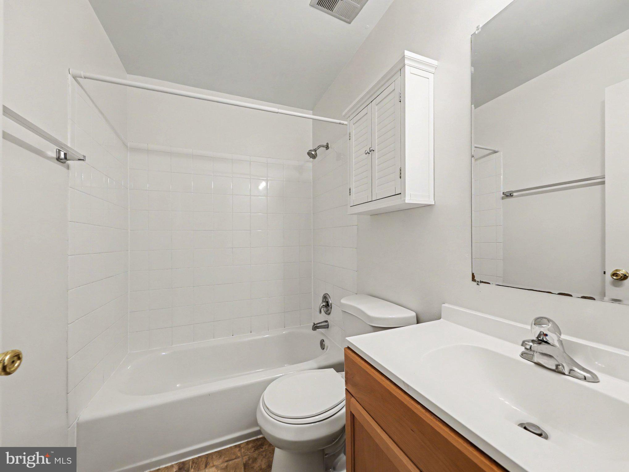 6281 Rathlin Drive Springfield, VA 22152 - Photo 18 of 30 Gallery Image 18
