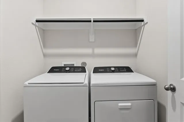 $2,590 | 956 Camelia Grv Court, Hutchins, TX 75141