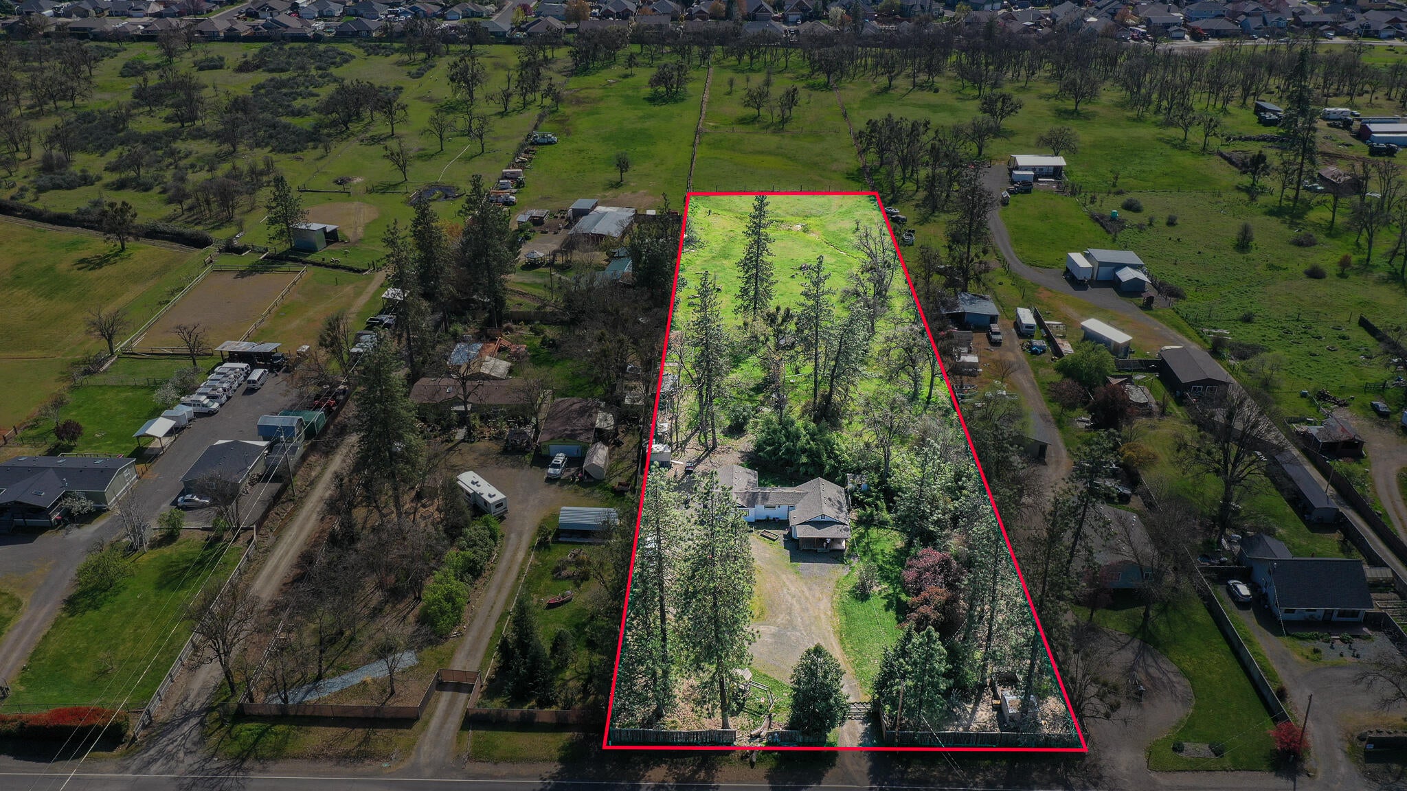 549 Wilson Road Central Point, OR 97502 - Photo 24 of 35 DJI_0593-Edit
