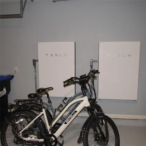 $699,900 | 5686 Alenlon Way, Mount Dora, FL 32757