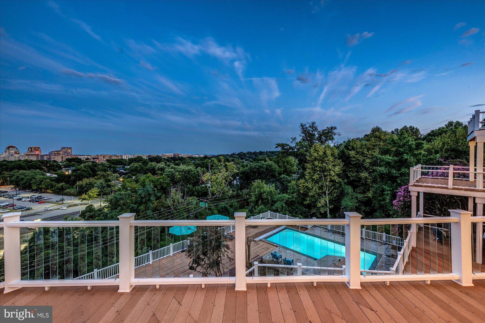 1701 South Arlington Ridge Road Arlington, VA 22202 - Photo 5 of 90 Treetop views