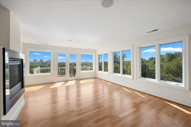 $3,495,000 | 1701 South Arlington Ridge Road, Arlington, VA 22202