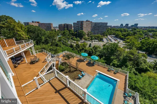 $2,950,000 | 1701 South Arlington Ridge Road, Arlington, VA 22202