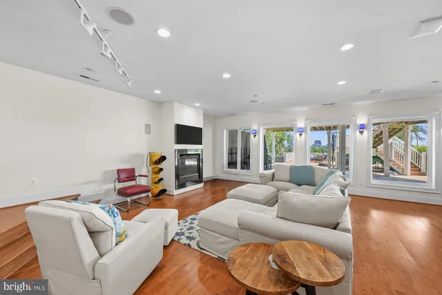 $3,495,000 | 1701 South Arlington Ridge Road, Arlington, VA 22202