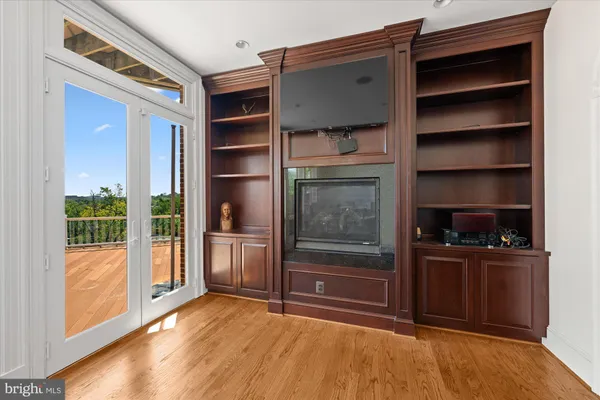 $2,950,000 | 1701 South Arlington Ridge Road, Arlington, VA 22202