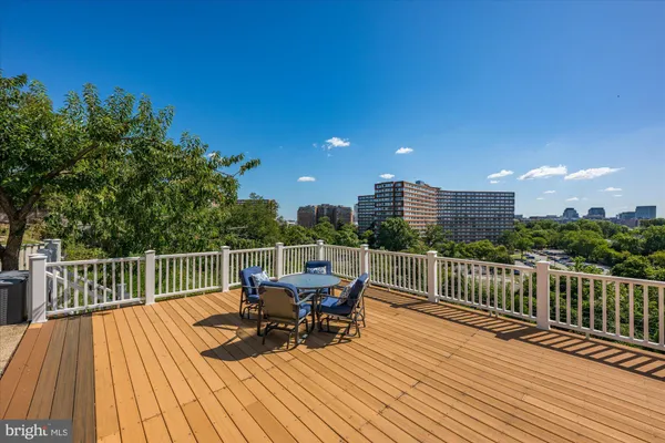 $2,950,000 | 1701 South Arlington Ridge Road, Arlington, VA 22202