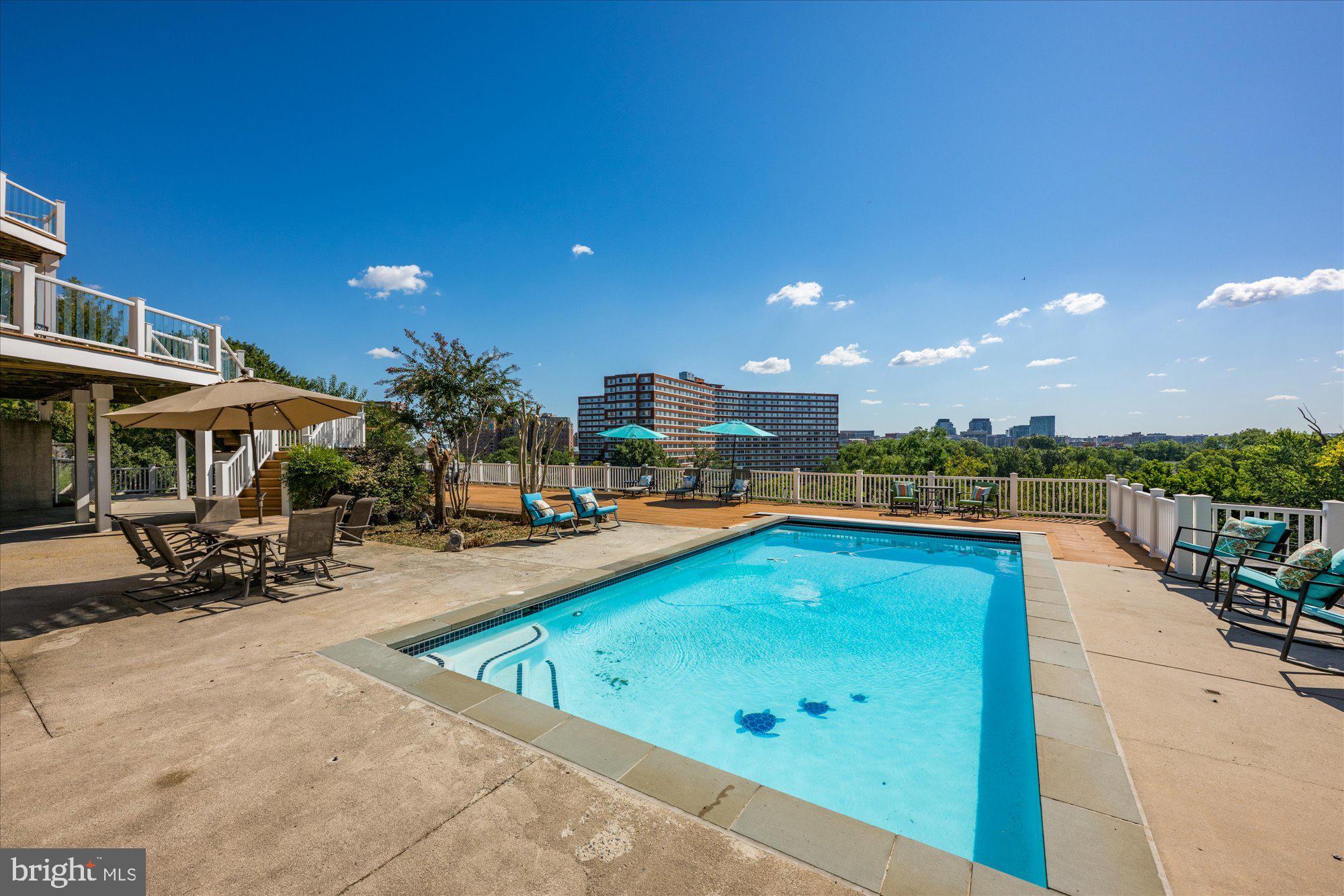 1701 South Arlington Ridge Road Arlington, VA 22202 - Photo 89 of 90 Pool and View