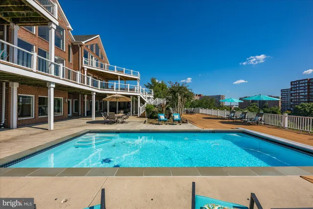 $3,495,000 | 1701 South Arlington Ridge Road, Arlington, VA 22202