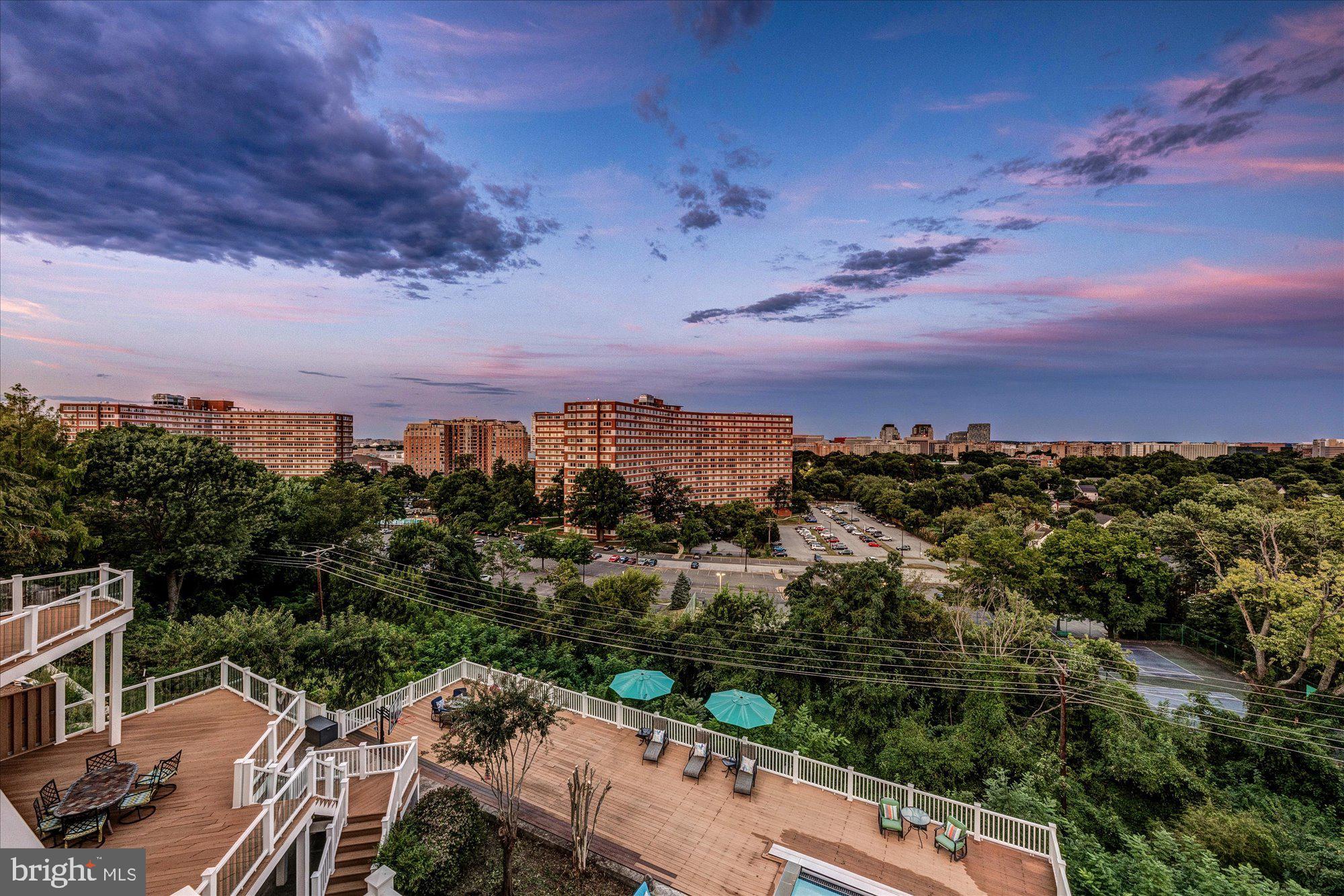 1701 South Arlington Ridge Road Arlington, VA 22202 - Photo 9 of 90 City Views